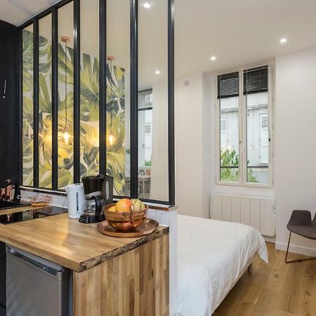 Studio D'Architecte Au Pied De Tour Eiffel Apartment Paris Exterior photo